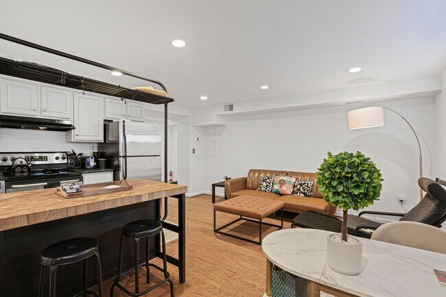 Foto del edificio - 1321 Fairmont St NW