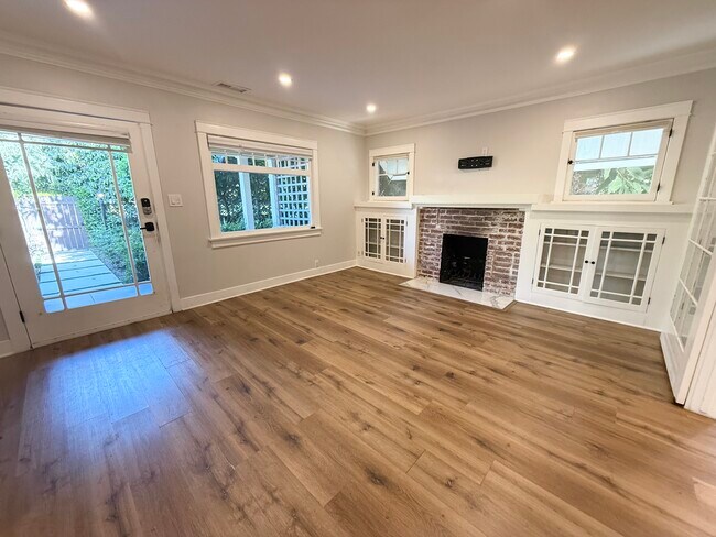 Foto del edificio - 901 N Orange Grove Ave
