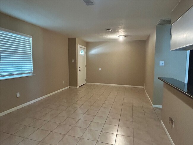 Foto del edificio - 937 Fresa Rd