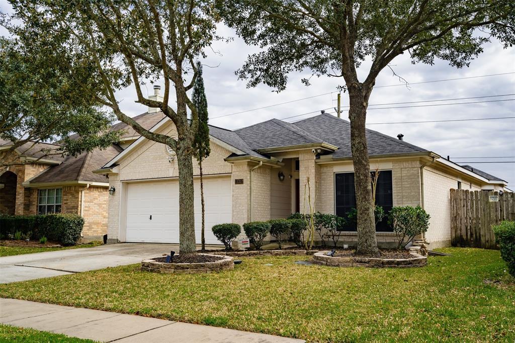 11312 Hidden Bay Dr, Pearland, TX 77584 House for Rent in Pearland