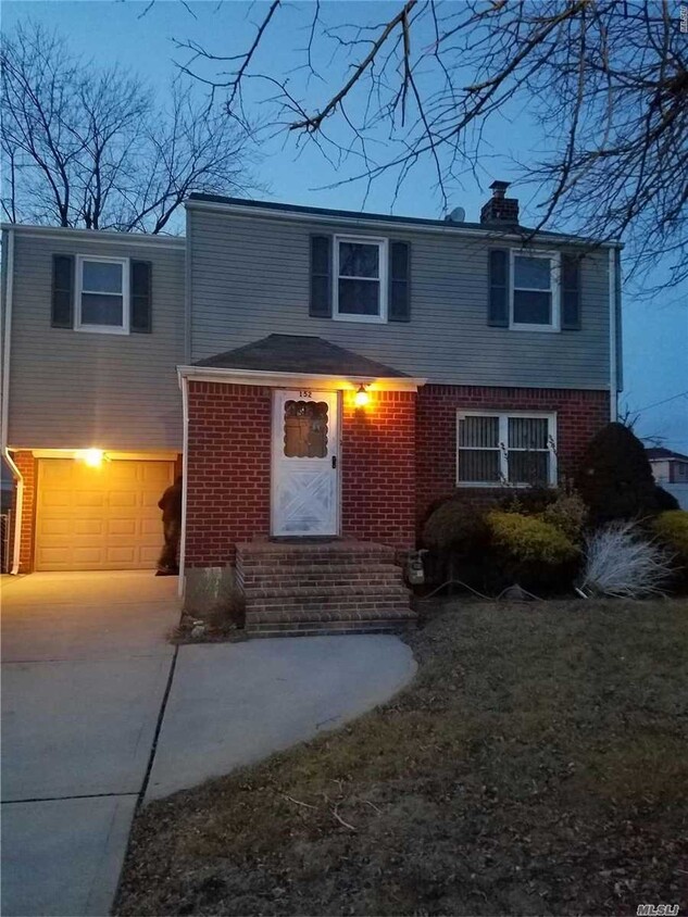 Primary Photo - 152 Emily Ave