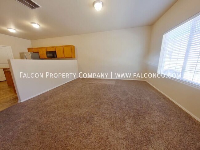 Foto del edificio - 7555 Red Creek View