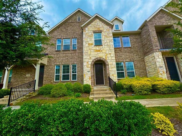 Foto principal - 925 Utica Dr