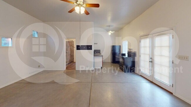 Foto del edificio - 216 E Waverly St