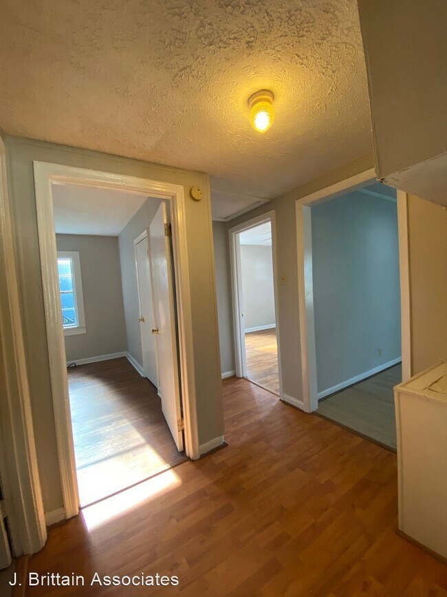 Building Photo - 2 br, 1 bath House - 75 Pelham Heights