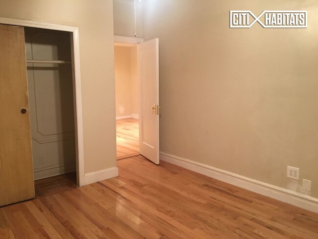 Foto del edificio - 833 E 49th St
