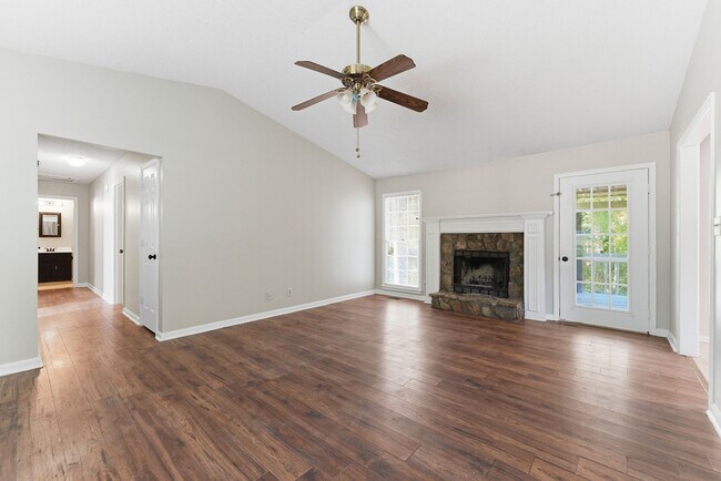 Foto del edificio - 50 Willowbrook Ct