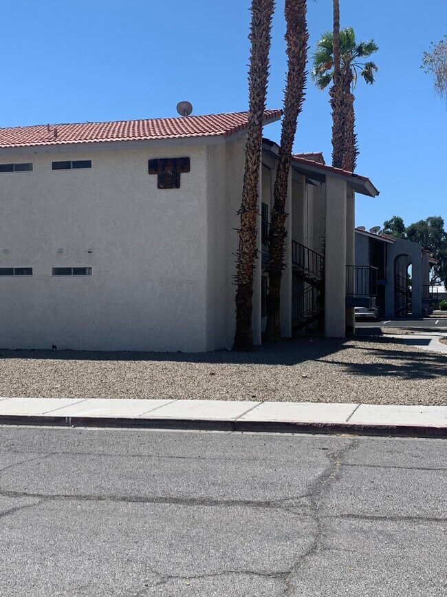 Foto del edificio - 4717 Elk Springs Ave