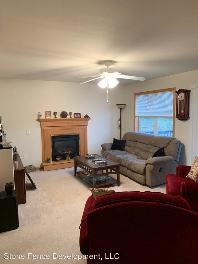 604606 Meadow View Rd, Mount Horeb, WI 53572 Room for Rent in Mount