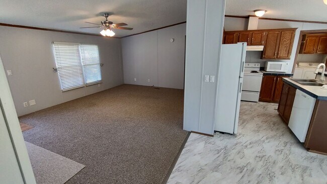 Foto del edificio - Maryville 37803 - 3 bedroom, 2 bath home. -  Contact Troy Adams (865) 233-6949
