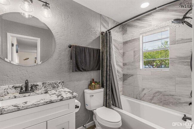 Foto del edificio - 1536 Melody Ln