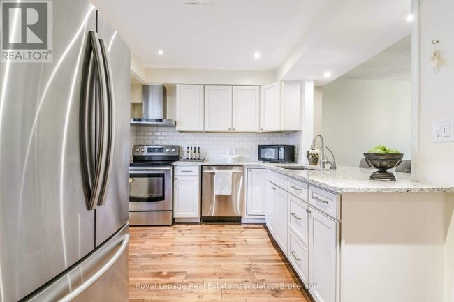 Photo du bâtiment - 2407 Mainroyal St