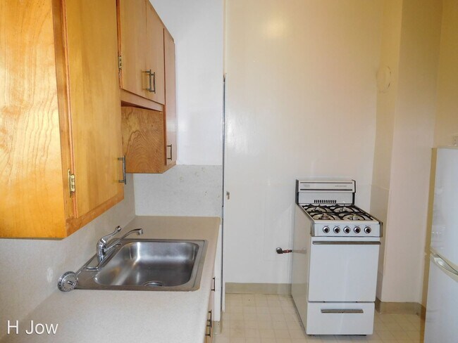 Building Photo - 729 Leavenworth St