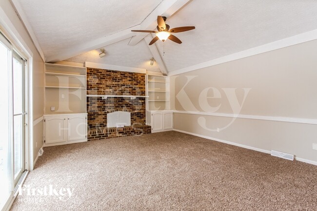 Foto del edificio - 241 Summit Ridge Dr