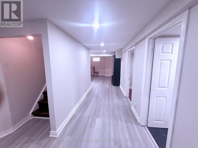 Building Photo - 132 Hillcroft Dr