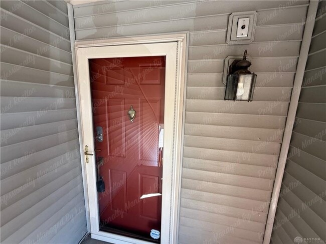 Building Photo - 1147 Captains Bridge