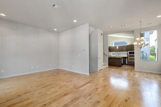 Foto del edificio - 3417 Charlotte Rose Drive