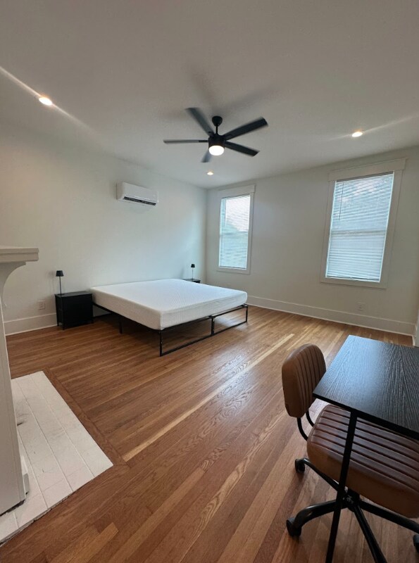 Foto del edificio - 1133 E Henry St