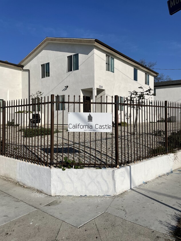 3216 Ave, Los Angeles, CA 90011 House Rental in Los Angeles