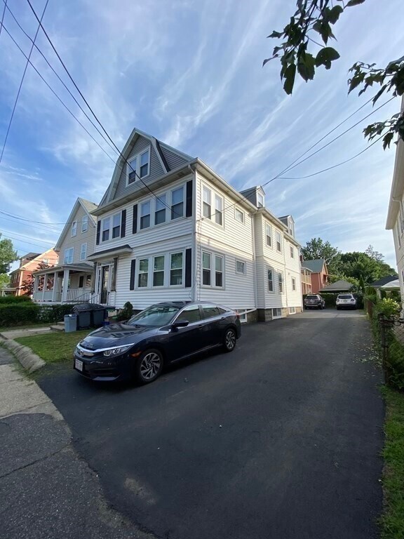 142 Warren St Unit 1, Arlington, MA 02474 142 Warren St Arlington, MA