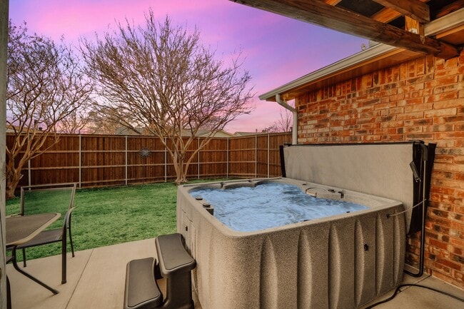 Building Photo - 2914 Flagstone Dr