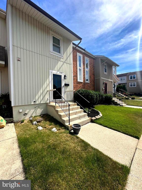 Foto principal - 6300 Bentham Ct