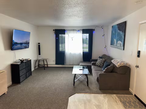 Foto principal - 7447 Jewel Lake Rd