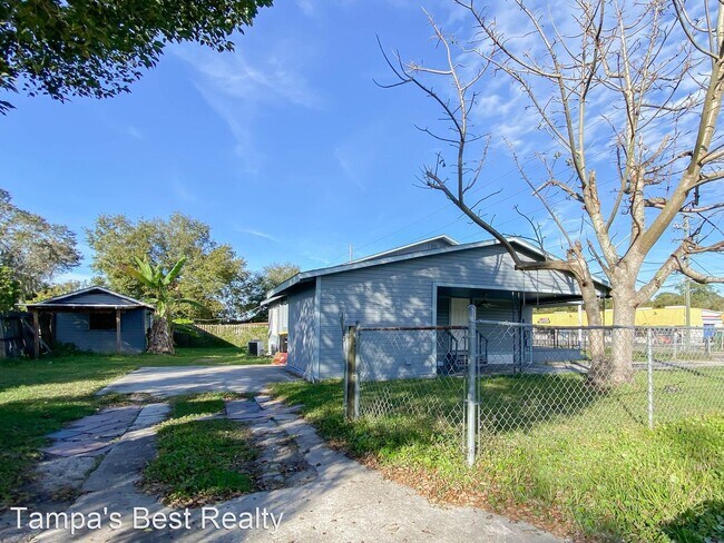 Building Photo - 2 br, 1 bath House - 830 N Combee Rd