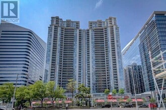 Building Photo - 4978 Yonge St