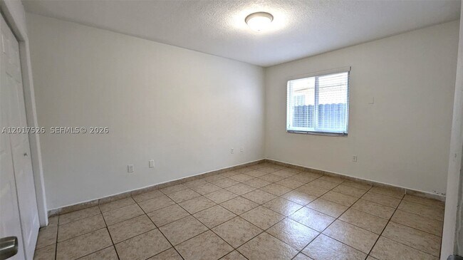 Foto del edificio - 3525 SW 25th St