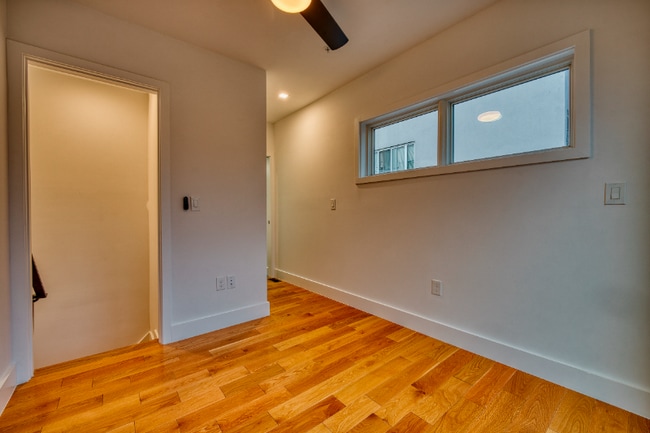 Foto del edificio - 5835 Colorado Ave NW