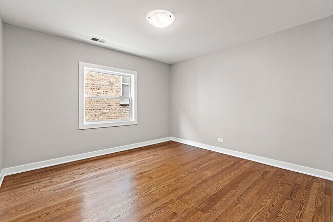 Foto del edificio - 5849 N Virginia Ave