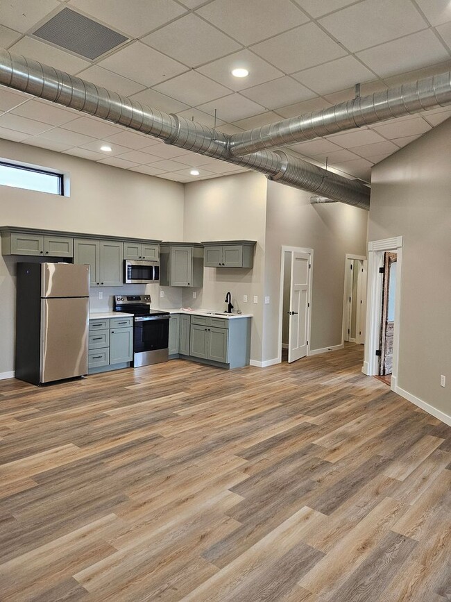 Building Photo - New 2 bed apartment