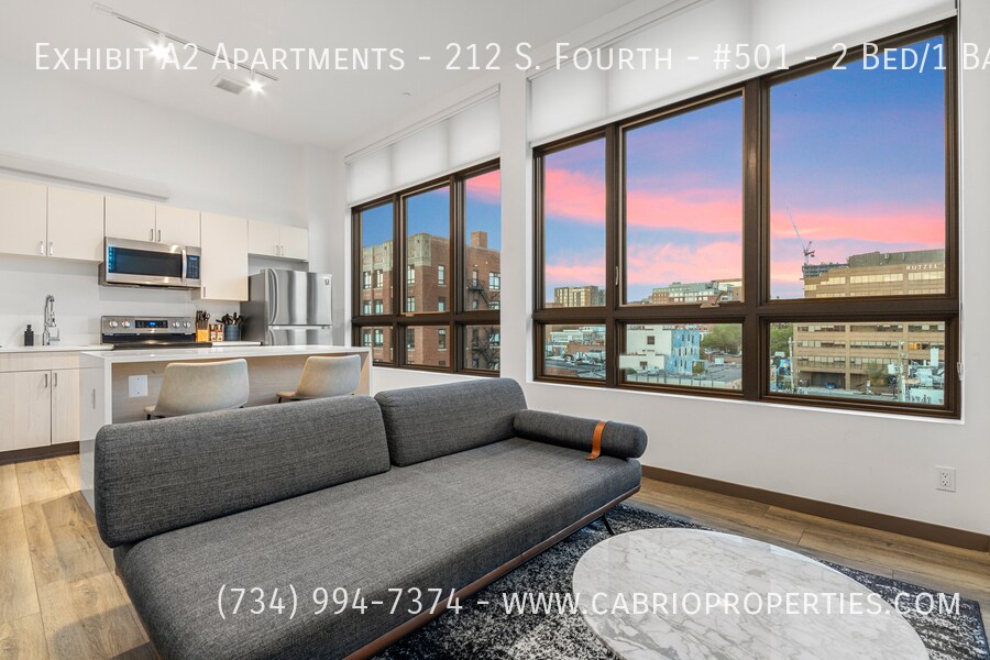 Foto del edificio - Exhibit A2 Apartments - 212 S. Fourth -#501 - 2 Bed/1 Bath + Balcony