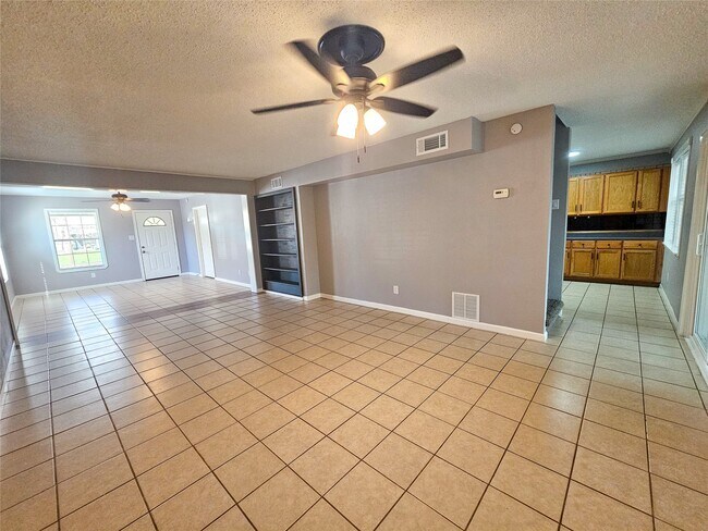 Foto del edificio - 108 Oriole Ln