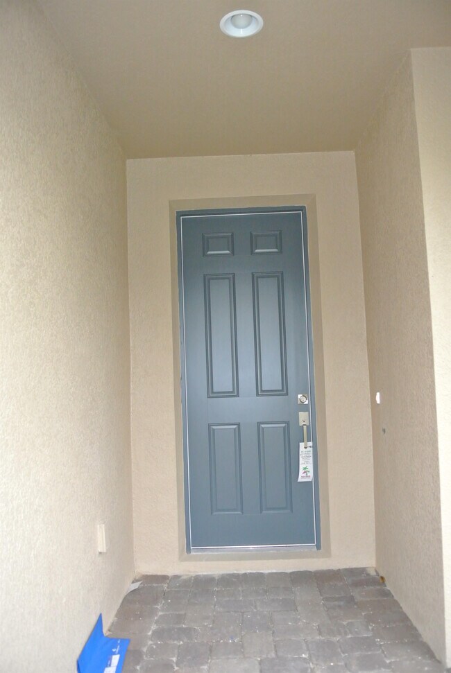 Foto del edificio - 17398 Bal Harbour Dr