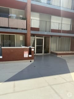 Building Photo - 446 Hoodridge Dr