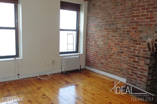 Primary Photo - 148 7th Ave
