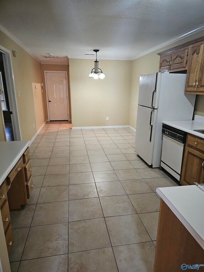 Building Photo - 2421 Halifax Pl SW