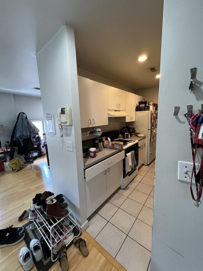 Building Photo - 2 bedroom in Boston MA 02118
