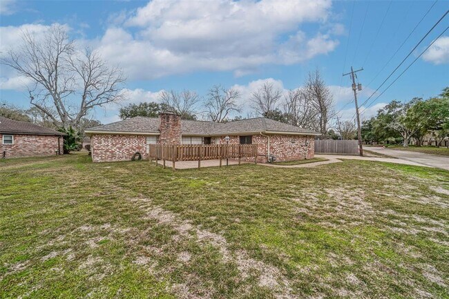 Foto del edificio - 1111 Pecan Cir