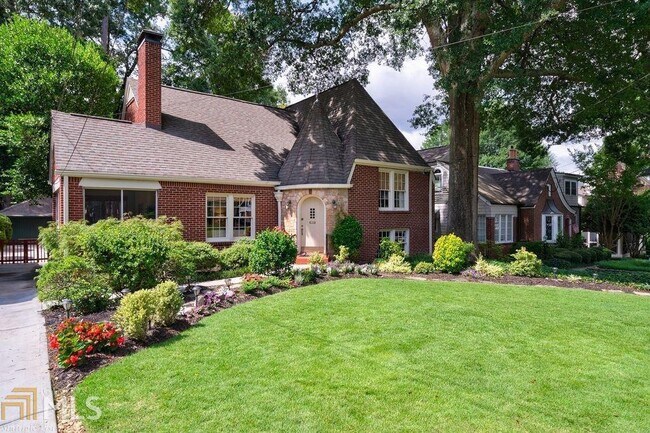 Foto del edificio - 689 Cumberland Cir NE