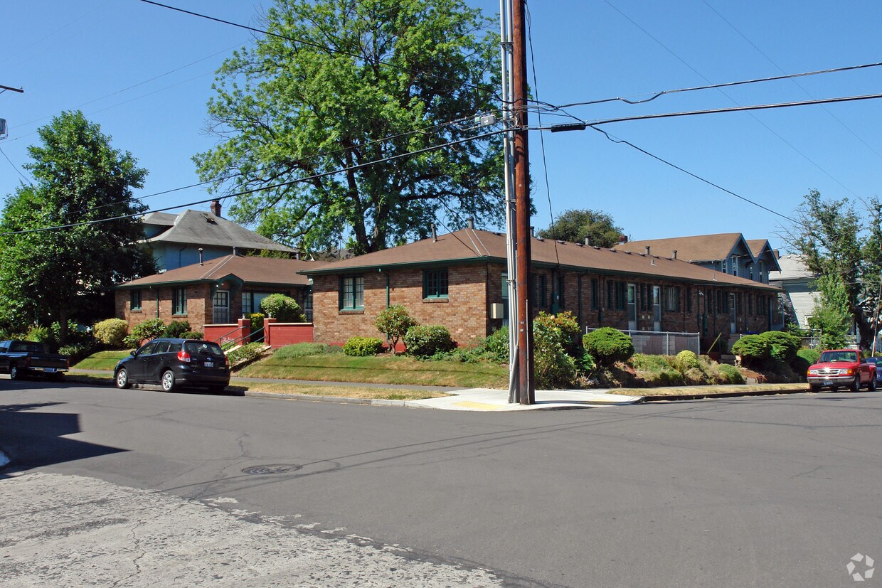 Foto del edificio - 711 SE 33rd Ave