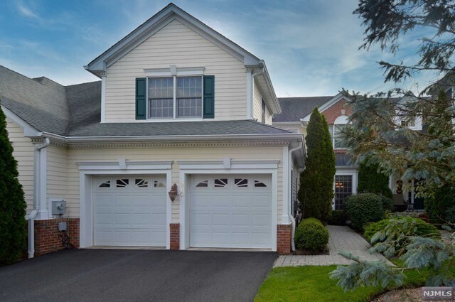 Building Photo - 910 Fieldstone Terrace