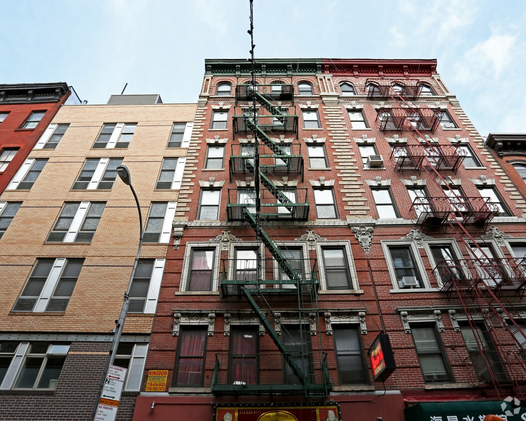 Building Photo - 174 Mulberry St