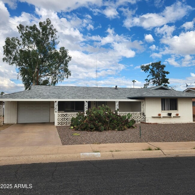 Building Photo - 12665 N Augusta Dr