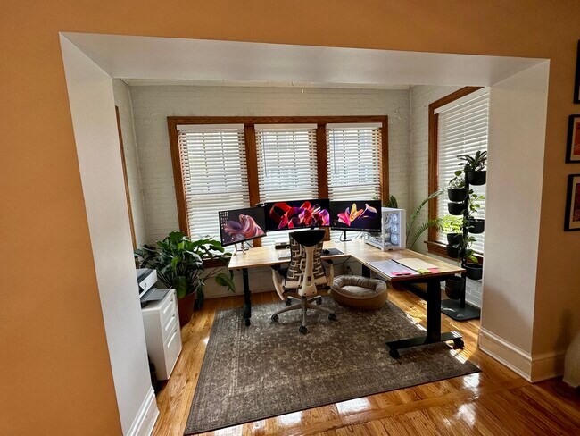 Foto del edificio - 5608 N Kenmore Ave