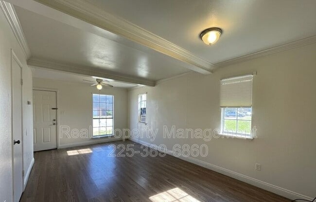 Foto del edificio - 750 Hospital Rd