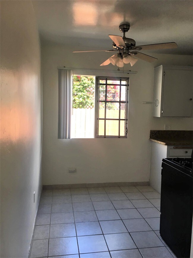 Building Photo - 1536 Moorland Dr