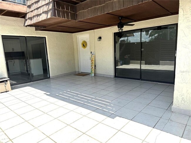 Building Photo - 15423 W Pond Woods Dr